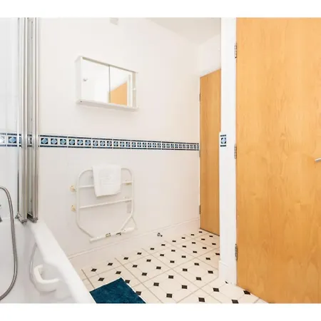 Comfy, Bright And Super Central Flat In Apartman